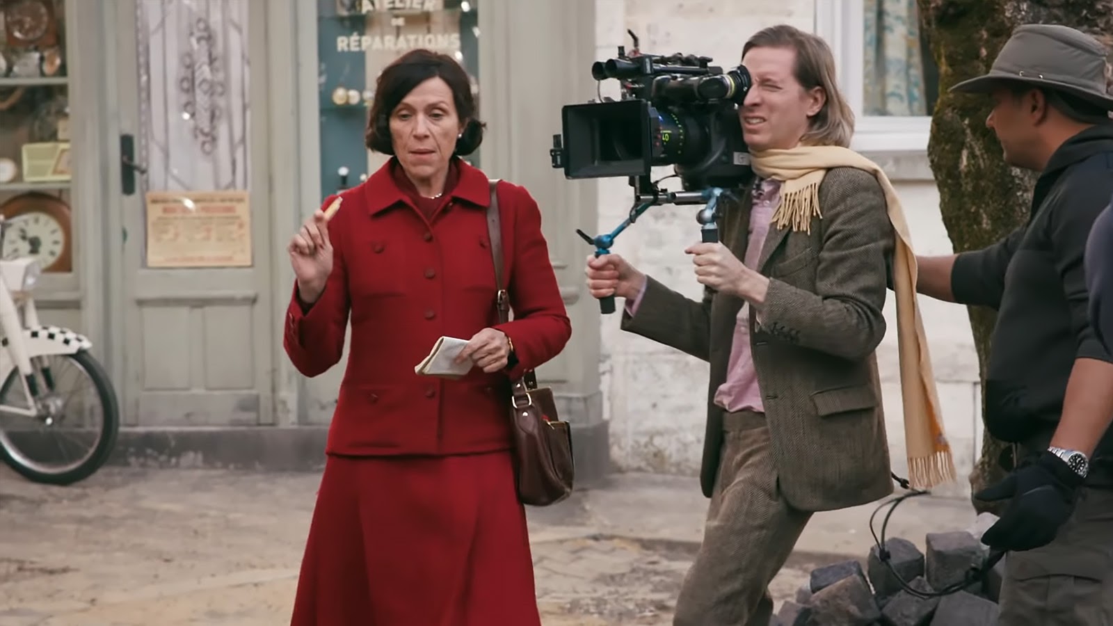 Wes Anderson follows Frances McDormand with a shoulder-rigged 35mm Arricam ST. Image © Searchlight Pictures