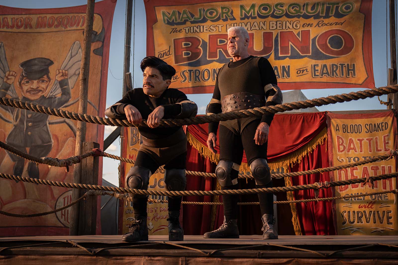 Mark Povinelli as The Major and Ron Perlman as Bruno, two members of the carnival’s troupe. Image © Searchlight Pictures