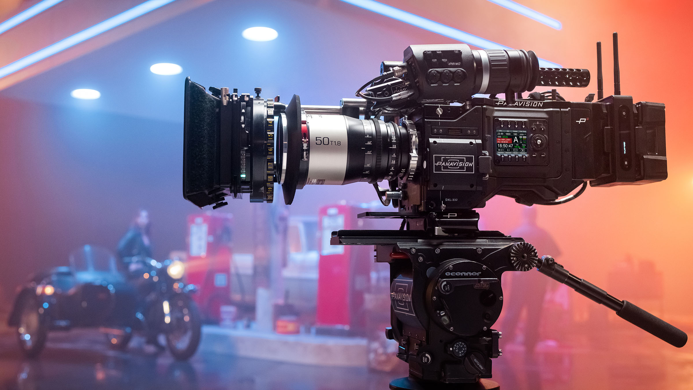 The Teradek Serv 4K can be mounted between camera and battery.