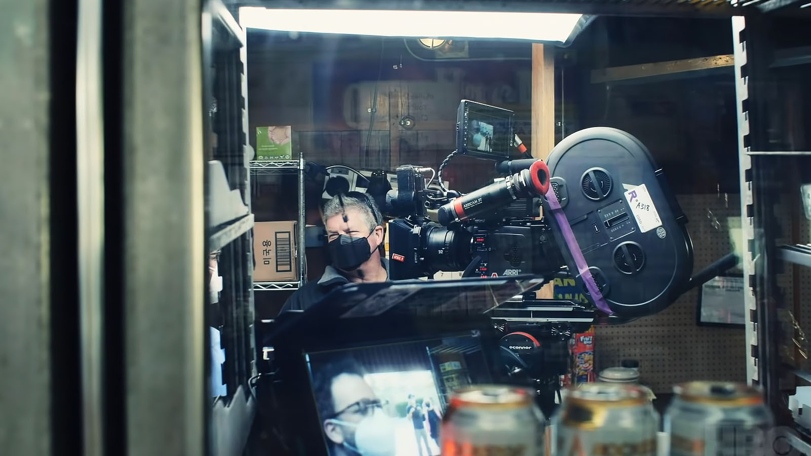 But season two moved to Arricam LTs with Cooke, Speed Panchro, and Zeiss lenses.