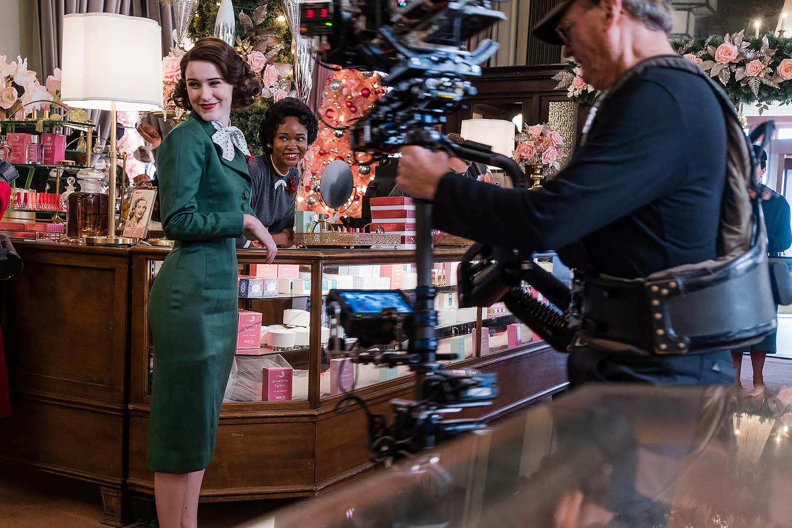 When your actors (Rachel Brosnahan and Wakeema Hollis shown here) look off-camera, it’s crucial to give them a subject to focus on. Image © Amazon Studios