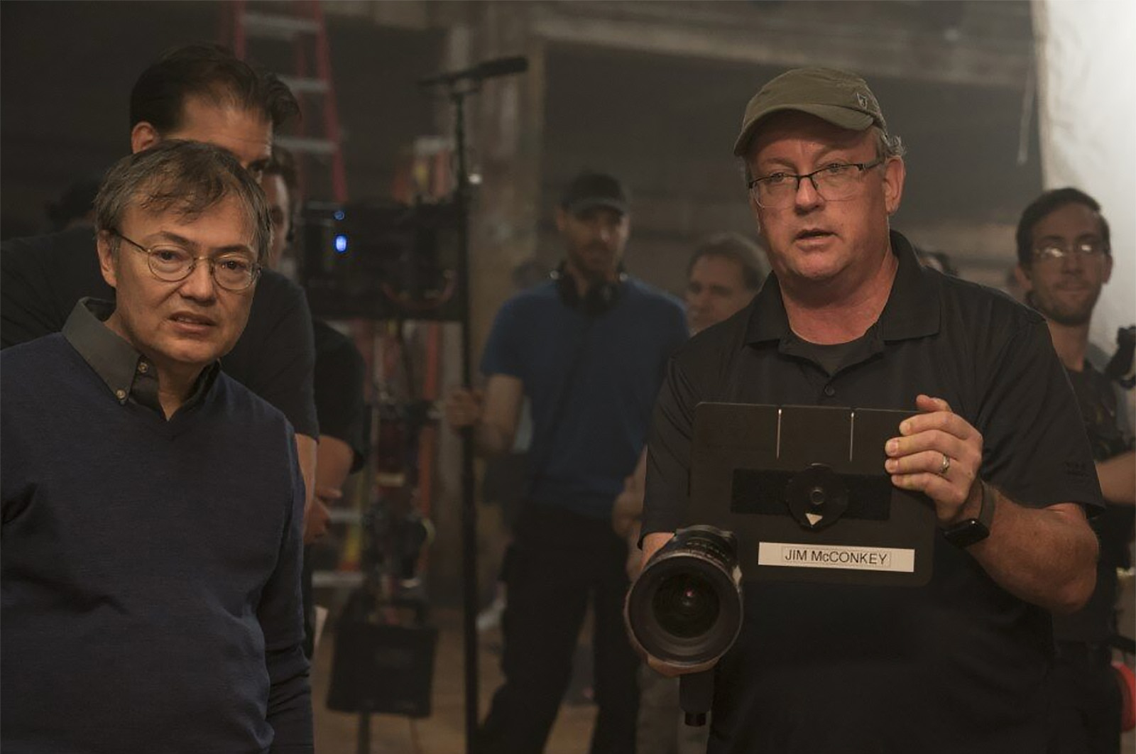 (L-R) Cinematographer David Mullen and cameraman Jim McConkey on the set of The Marvelous Mrs. Maisel. Image © Amazon Studios