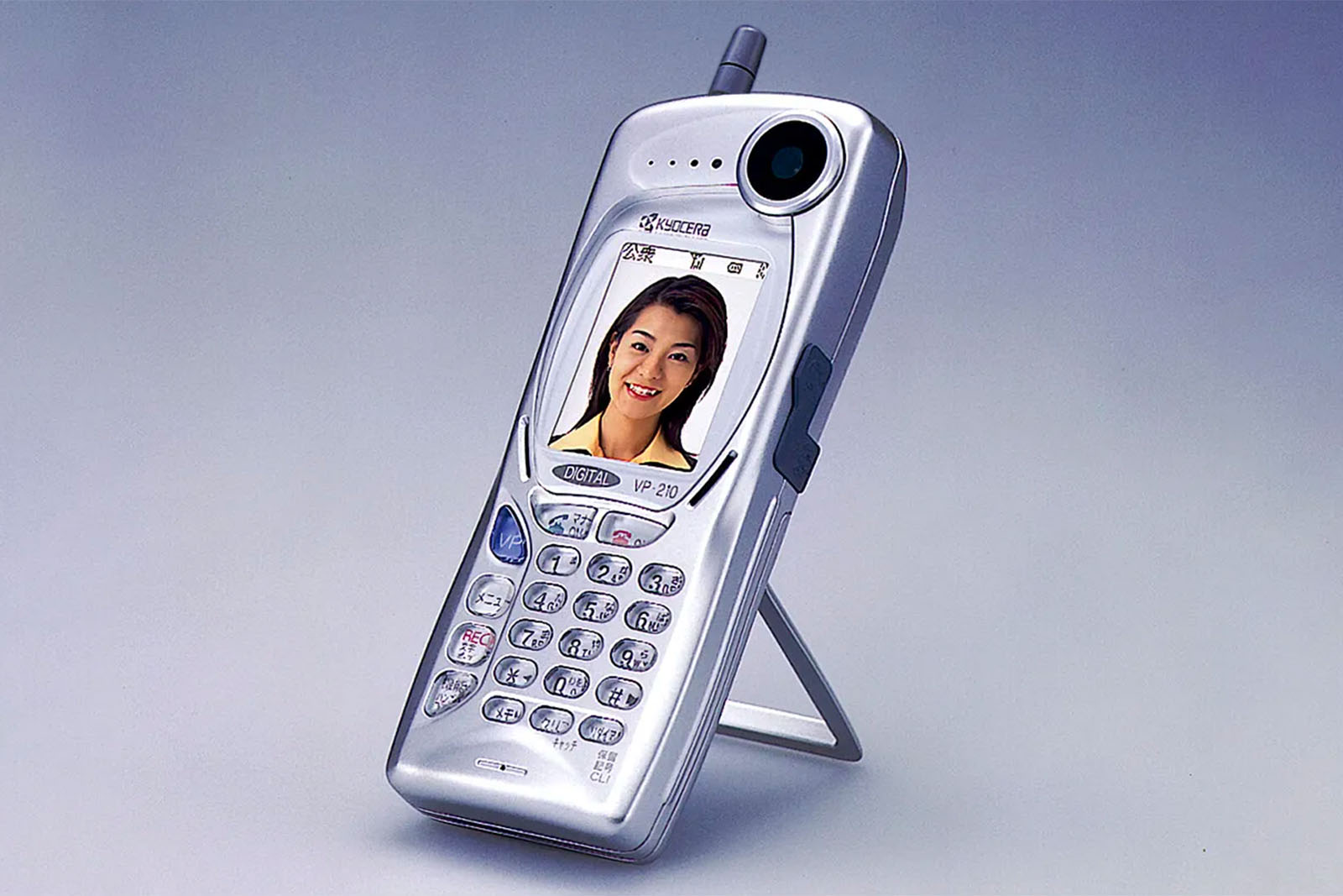 Kyocera’s VP-210 was probably the first ever camera phone. Image © Kyocera
