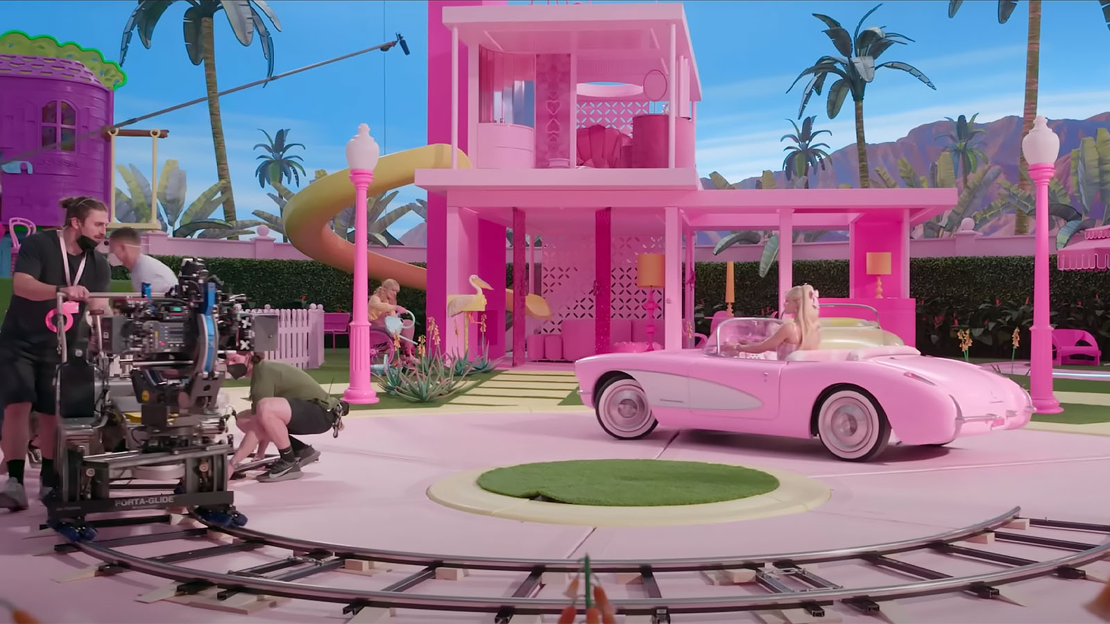 Orbit dolly shot tracks matches Barbie's circular driveway/