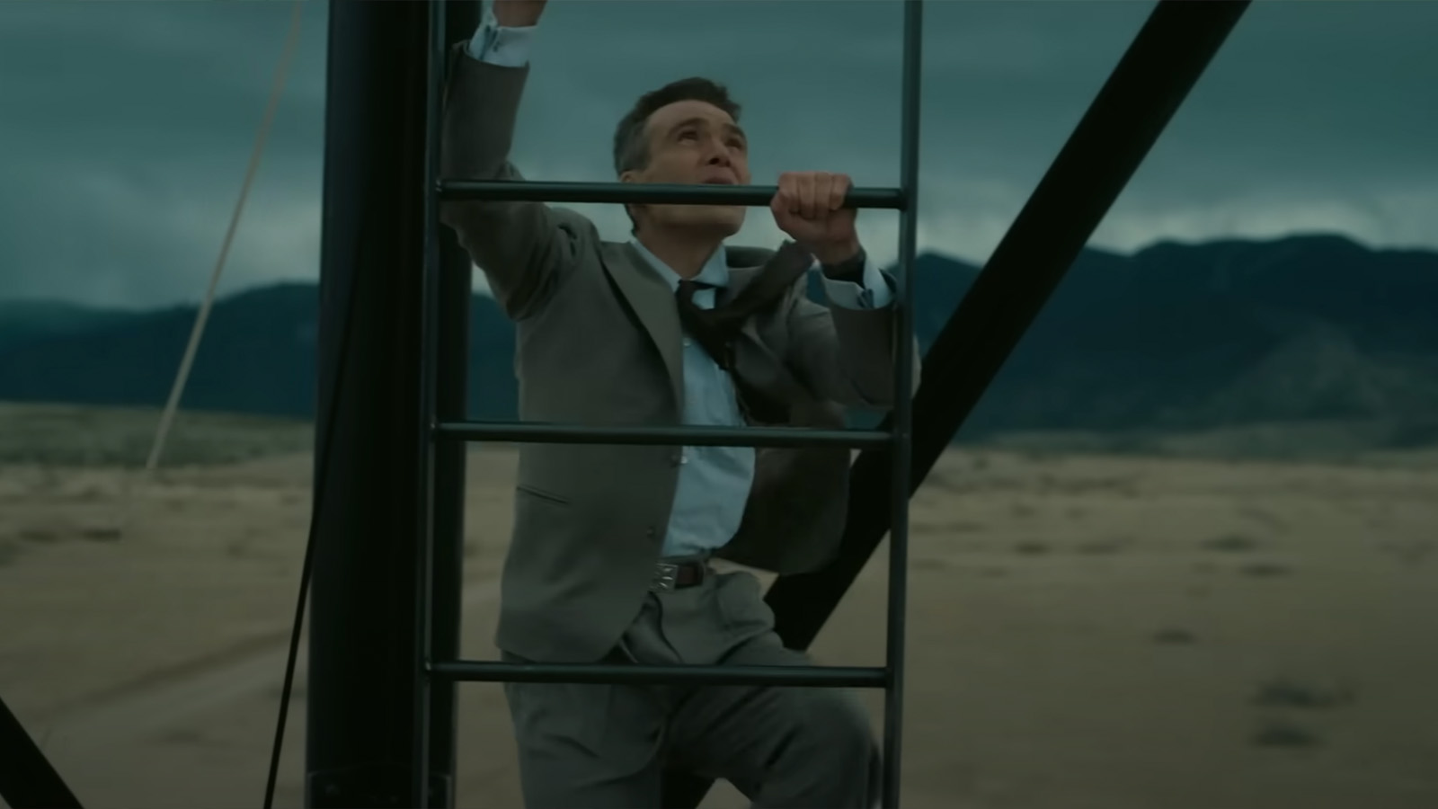 Oppenheimer climbs the tower
