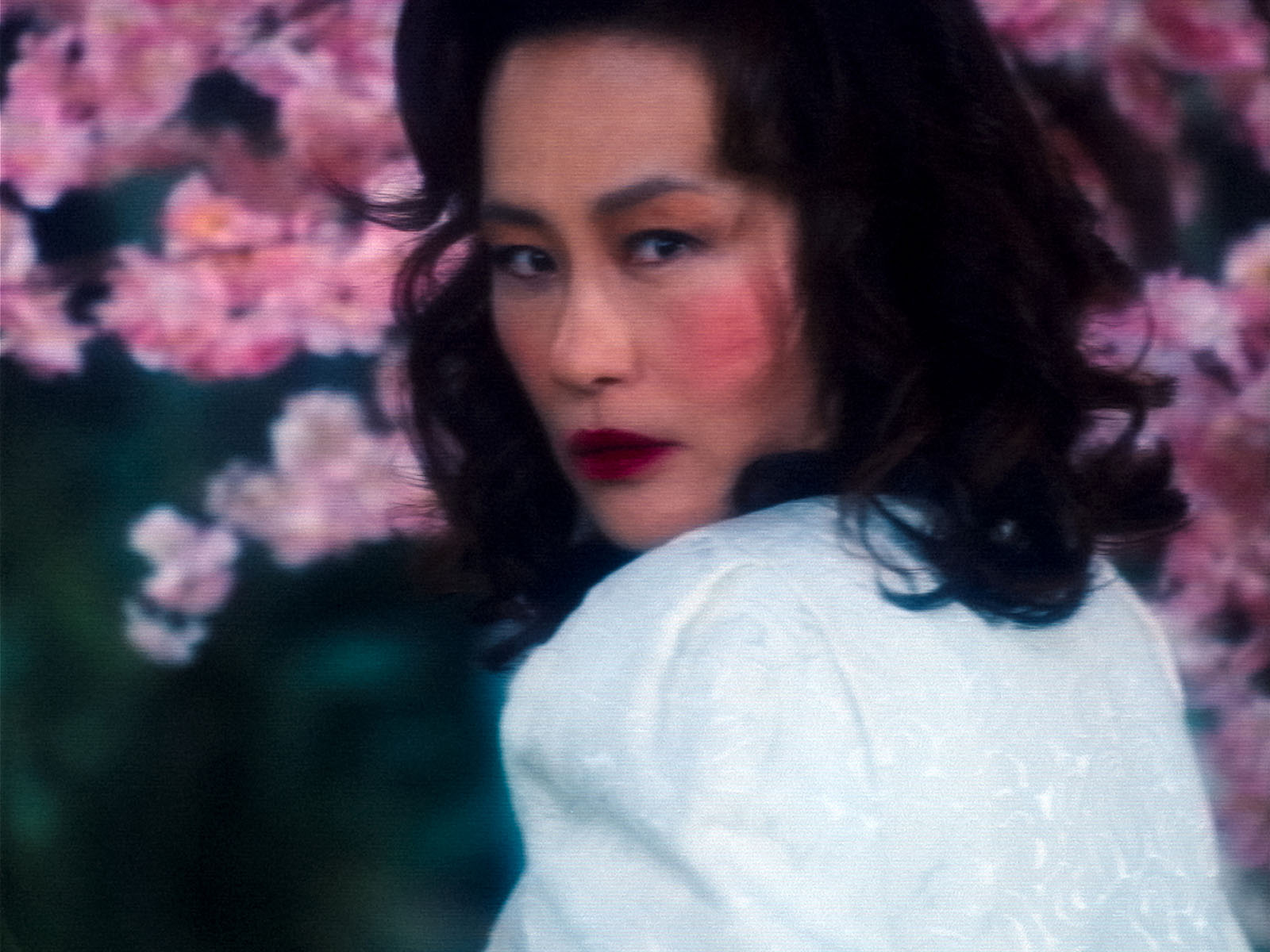 Vivian (played by Vivian Wu) gets the full shaky 80s zoom-in. Image © Apple TV+