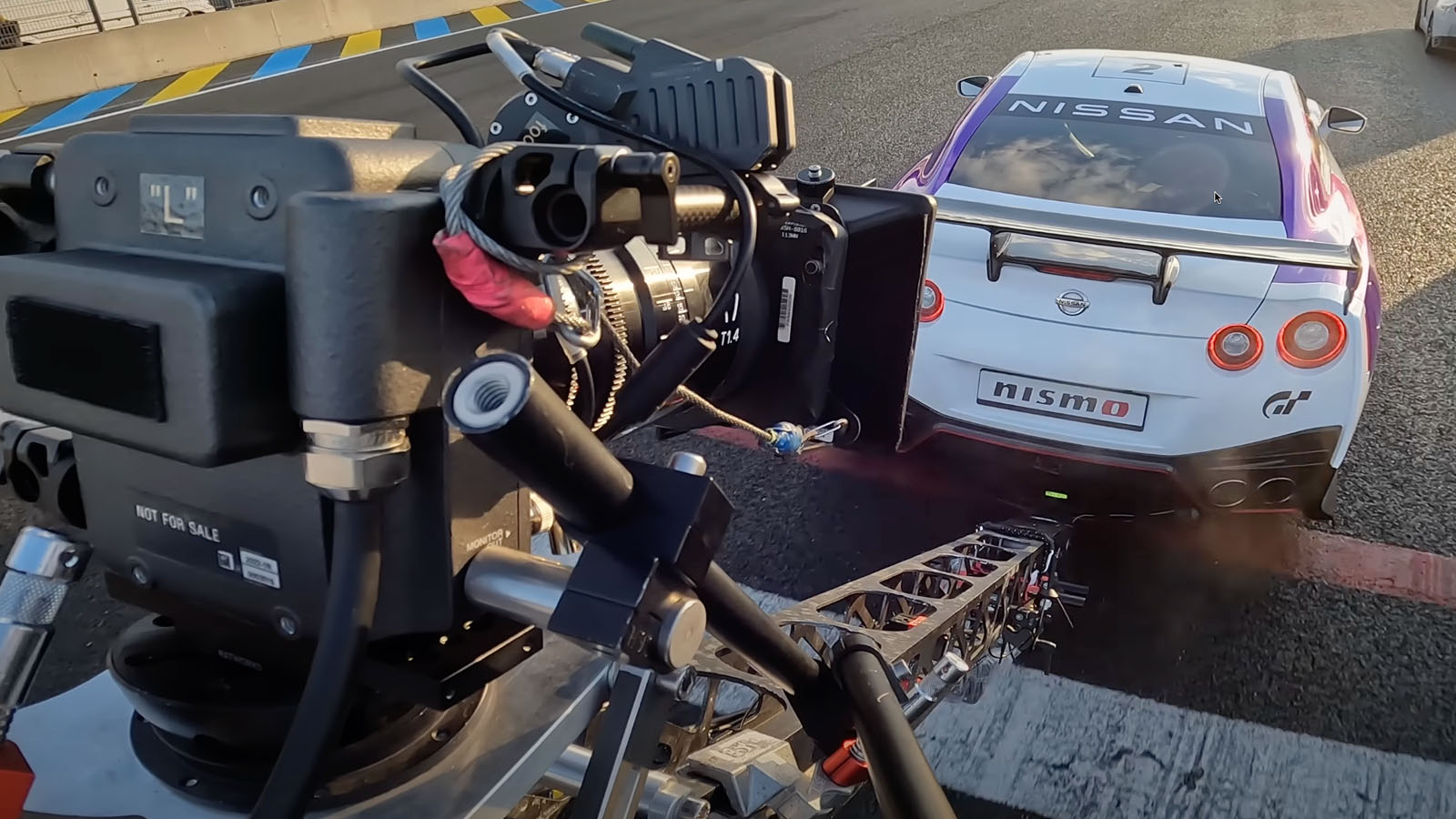 Pylon camera mount in Gran Turismo.