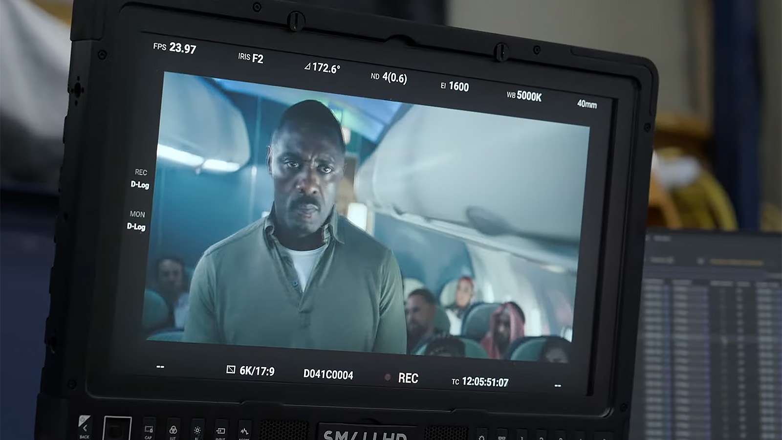 Did Idris Elba get shot in Hijack? Episode 3 explained