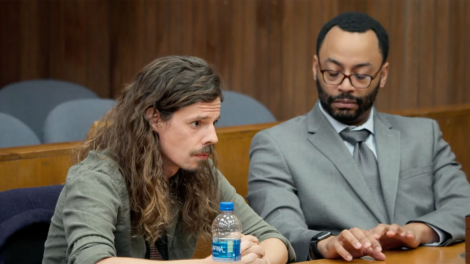Defendant Trevor Morris (Ben Seaward) doesn't get the best lawyer in Jury Duty. Image © Amazon Prime Video