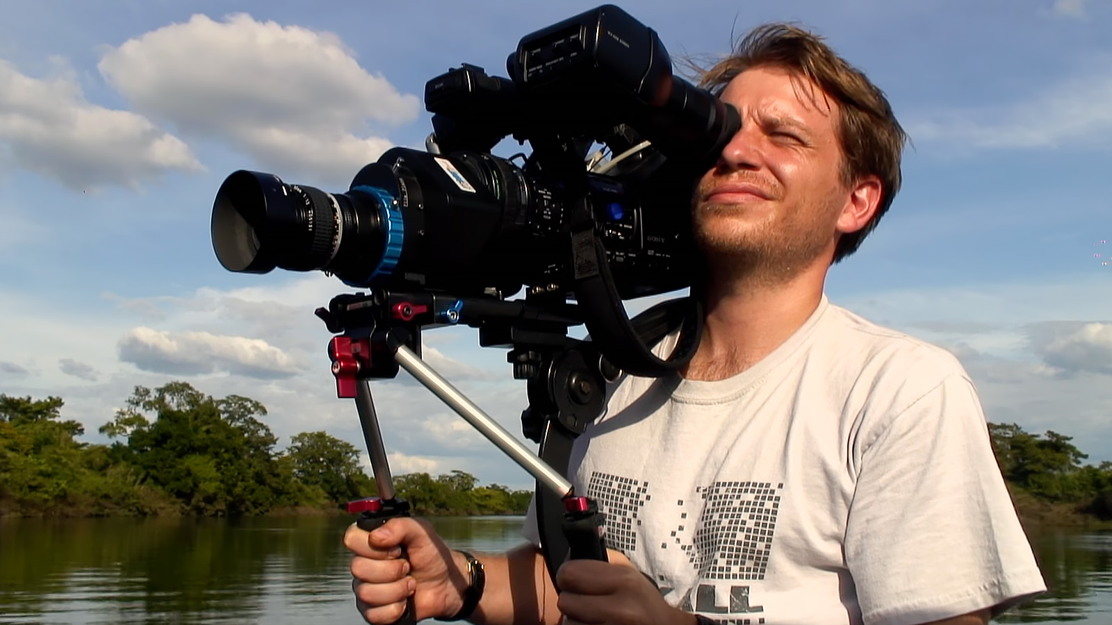 The Creator writer/director Gareth Edwards, shown here shooting Monsters.