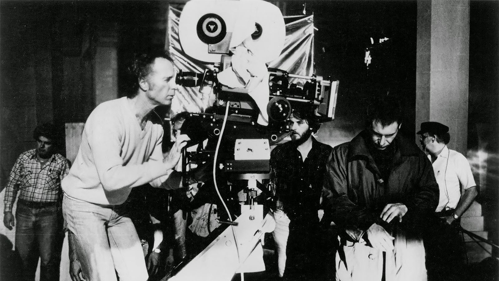 Cinematographer Jordan Cronenweth capturing Harrison Ford’s performance in Blade Runner on a Panaflex Gold with C-series anamorphics. Image © Warner Bros.