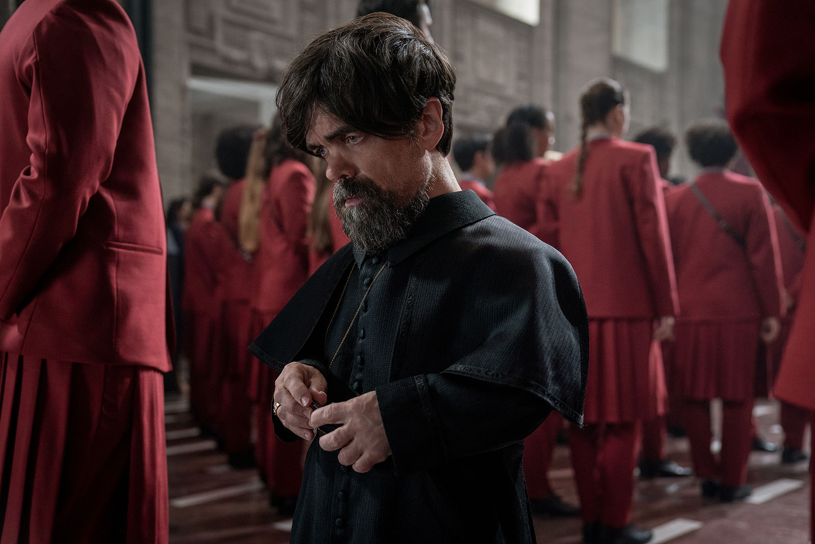 Peter Dinklage plays the devious Casca Highbottom, the creator of The Hunger Games. Image © Lionsgate