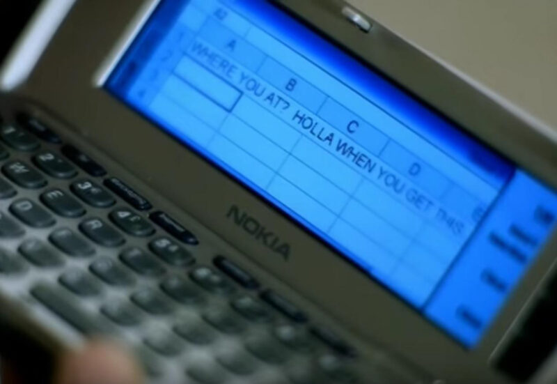We’re still talking about how Kelly Rowland tried to text Nelly with Microsoft Excel in their ‘Dilemma’ music video. Image © Universal Motown Records