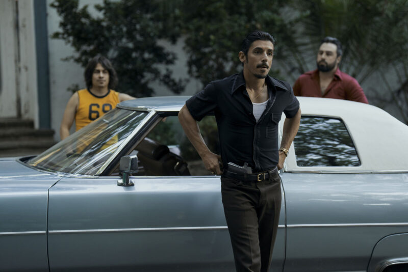 Alberto Guerra plays Darío Sepúlveda, a hitman who is hired to carry out a contract killing on Blanco, before ultimately falling in love with her. Image © Netflix