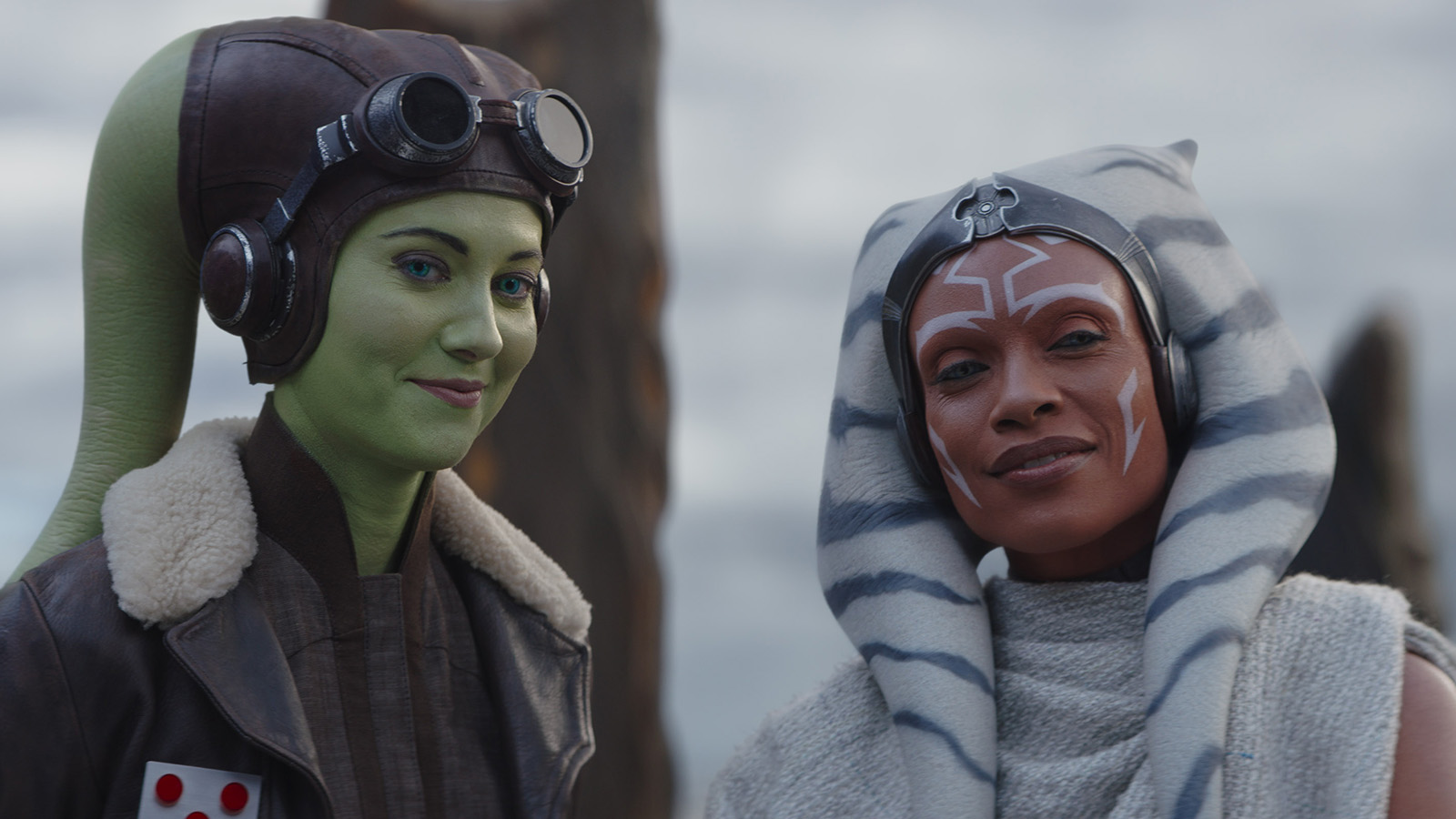 It’s all about teamwork. Ahsoka calls in Hera Syndulla (Mary Elizabeth Winstead) to stop Admiral Thrawn. Image © Disney